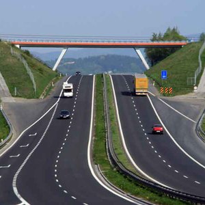 Правительство утвердило приоритетный проект направления «Безопасные и качественные дороги»-Транспортная компания Союзхимтранс-Авто