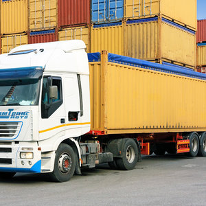 Автомобильные перевозки контейнеров: новые преимущества традиционной услуги-Транспортная компания Союзхимтранс-Авто