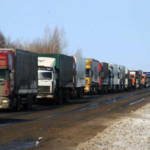 Росавтодор просят смягчить ограничения на проезд грузовиков в весенний период-Транспортная компания Союзхимтранс-Авто