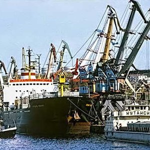 В морском порту Санкт-Петербурга открылся регулярный контейнерный сервис-Транспортная компания Союзхимтранс-Авто