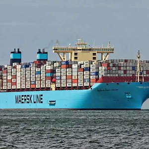 A.P. Moeller-Maersk продает танкерный бизнес APMH Invest-Транспортная компания Союзхимтранс-Авто